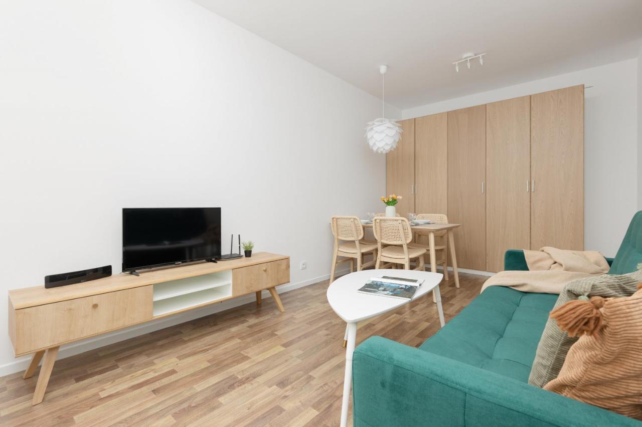 Stacja Wola Apartments With Parking By Noclegi Renters وارسو المظهر الخارجي الصورة