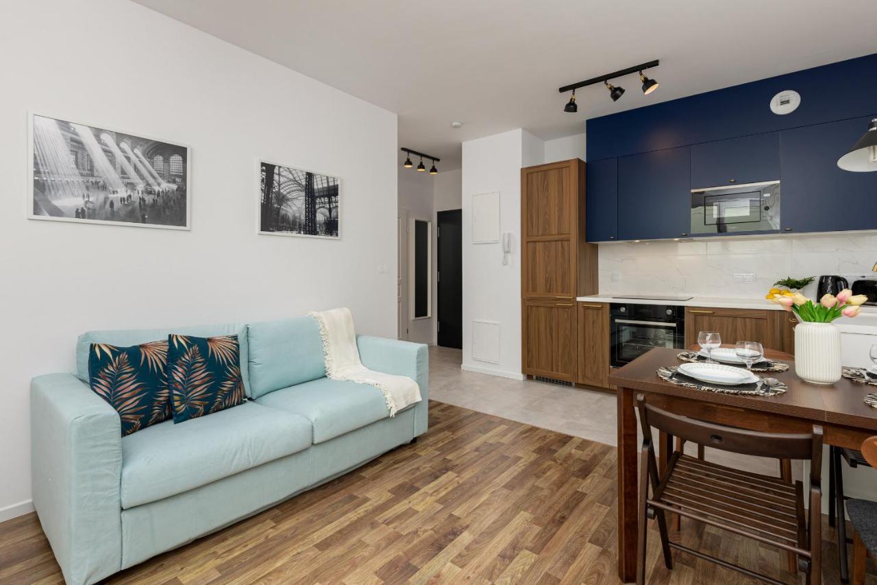 Stacja Wola Apartments With Parking By Noclegi Renters وارسو المظهر الخارجي الصورة