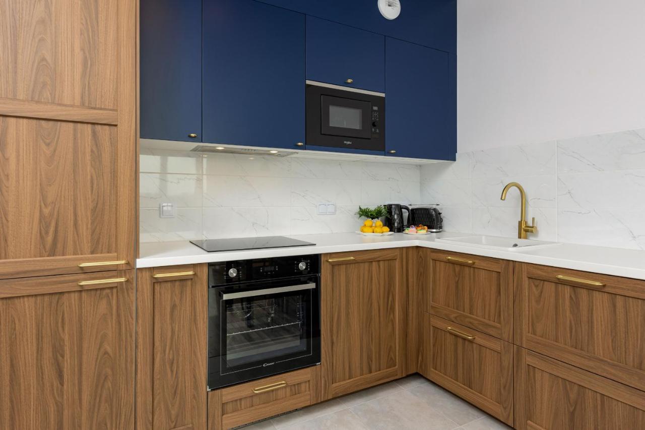Stacja Wola Apartments With Parking By Noclegi Renters وارسو المظهر الخارجي الصورة